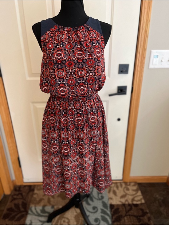 Athleta Dresses & Skirts - Women’s Athleta printed Martinique red blue faux wrap keyhole tie back. Small